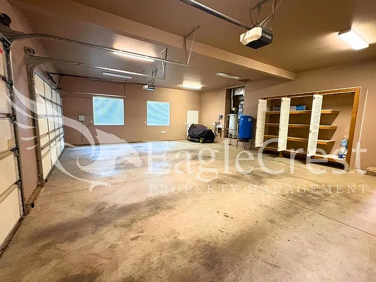 44 Vinehill Dr — Photo 55
