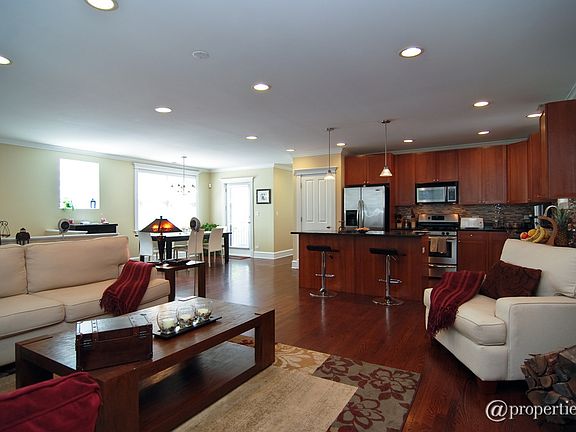 Living Room/Dining Room