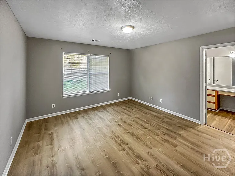 254 Bordeaux Ln — Photo 24