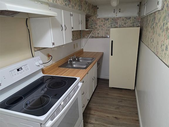 4th image of 2217 8th Ave N