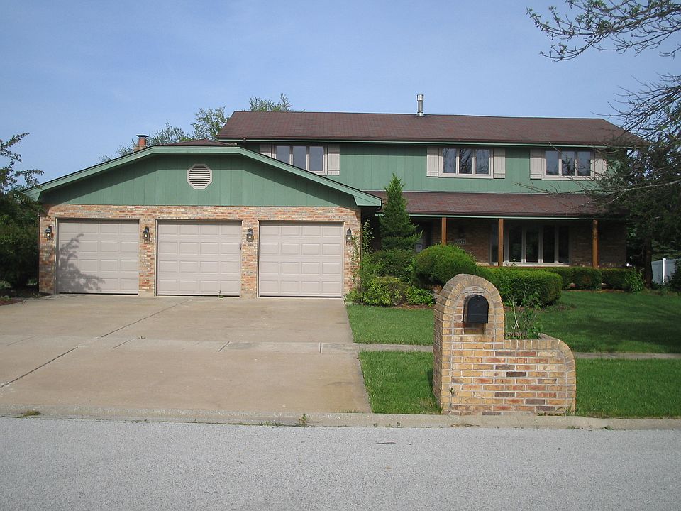 1st image of 18925 Meadow Creek Dr