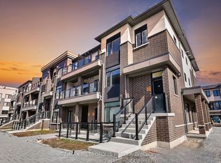 1695 Dersan St #1012, Pickering, ON L1V 0G9