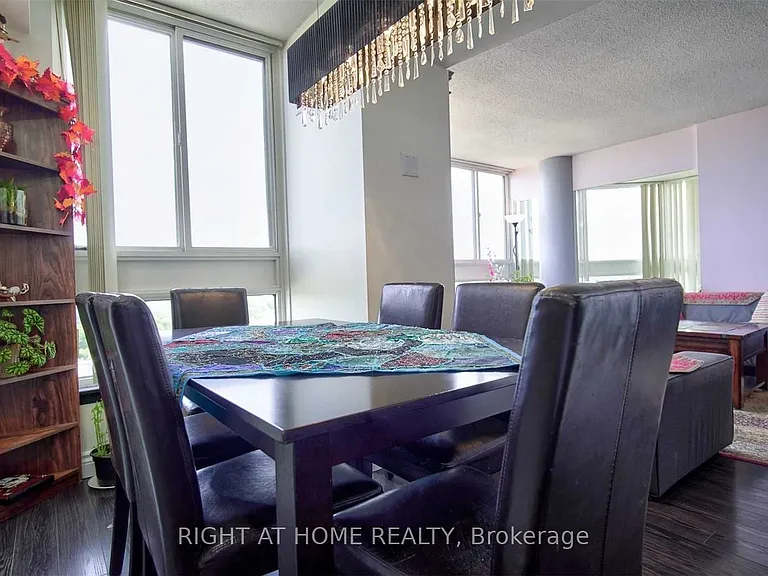 3233 Eglinton Ave E #1406 — Photo 14