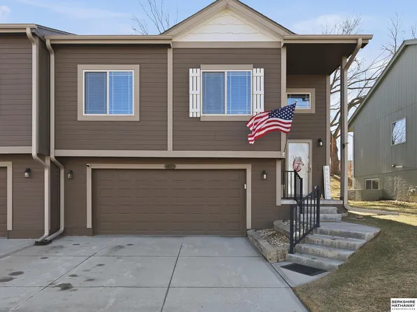 14213 Wood Valley Dr, Omaha, NE 68142