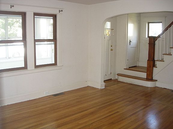 5th image of 31 Randall Ave #1
