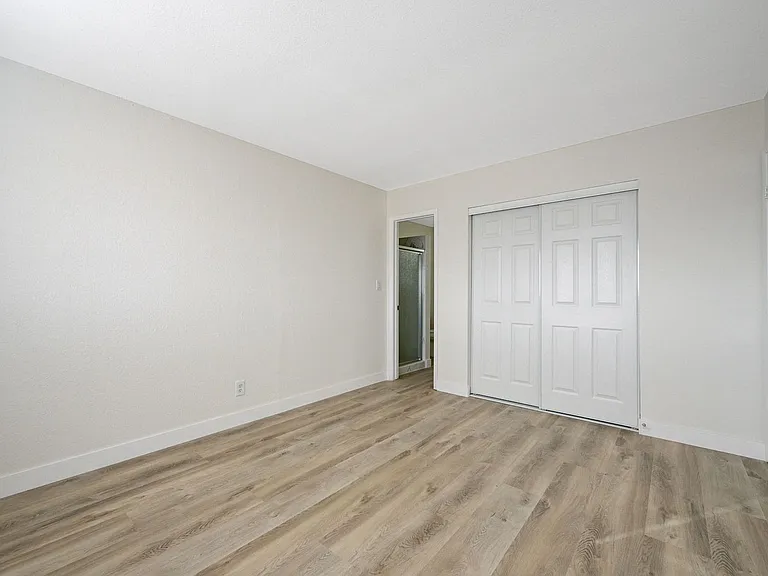 893 W Bartlett Ave — Photo 20