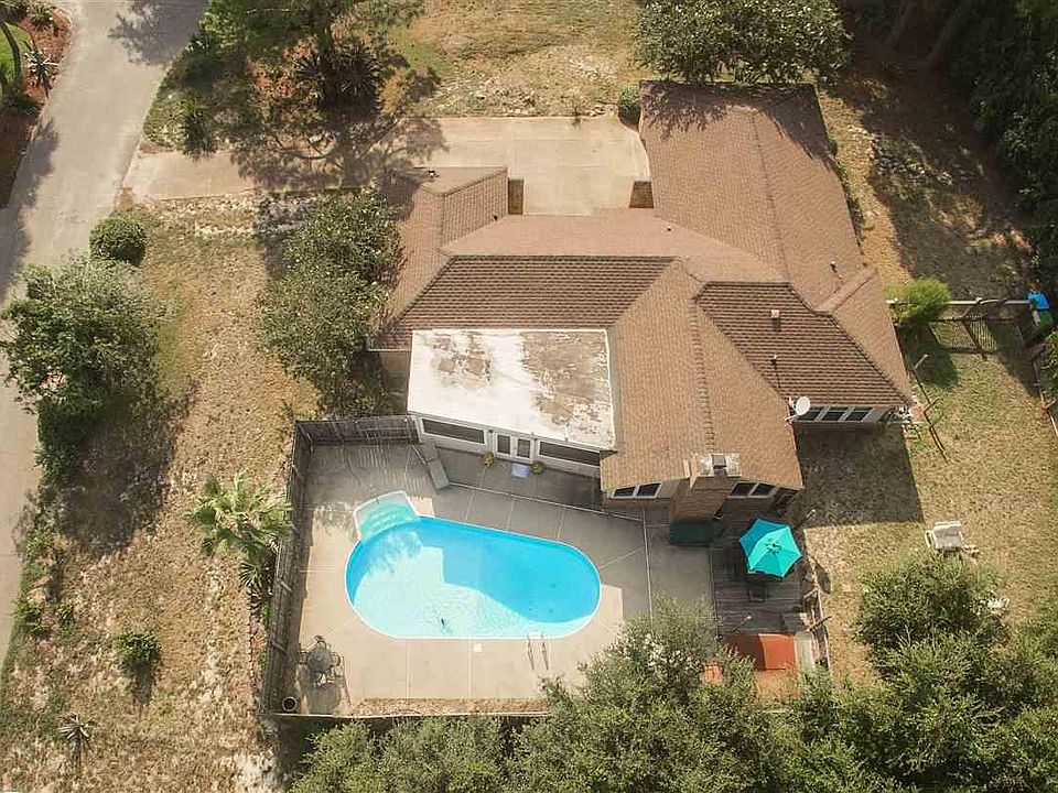 1st image of 1106 Laguna Ln
