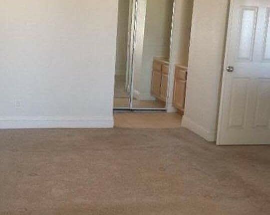 4th image of 8731 Graves Ave Unit 27