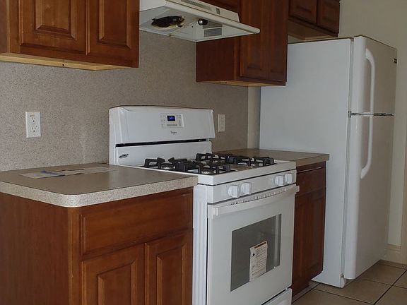 5th image of 6916-A Meador Ave