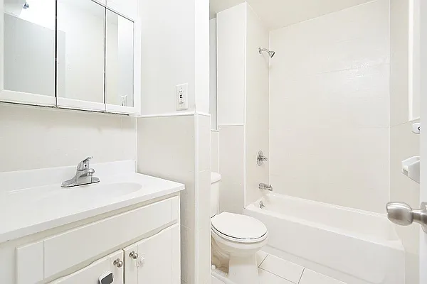 Rented by LivingNY | media 33