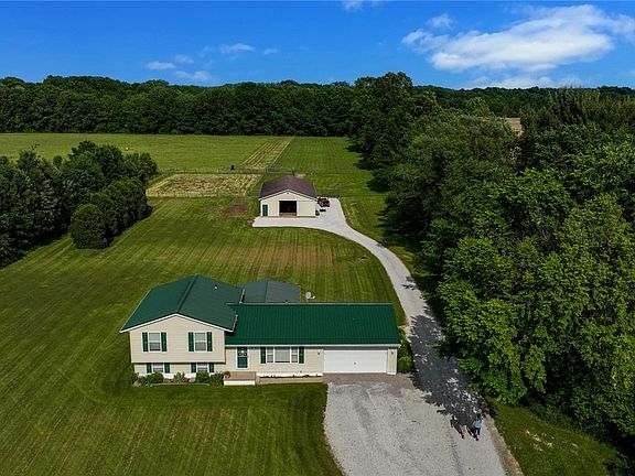 3rd image of 2609 Erhart Rd