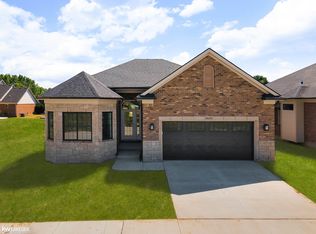 55056 Saint Paul Dr, Macomb, MI 48042