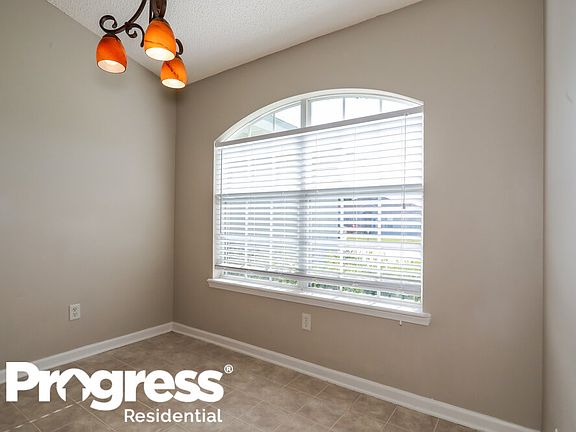 5th image of 3329 Shelley Dr