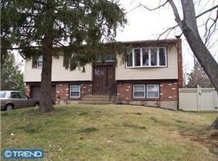 17 Wright Ave, Stratford, NJ 08084
