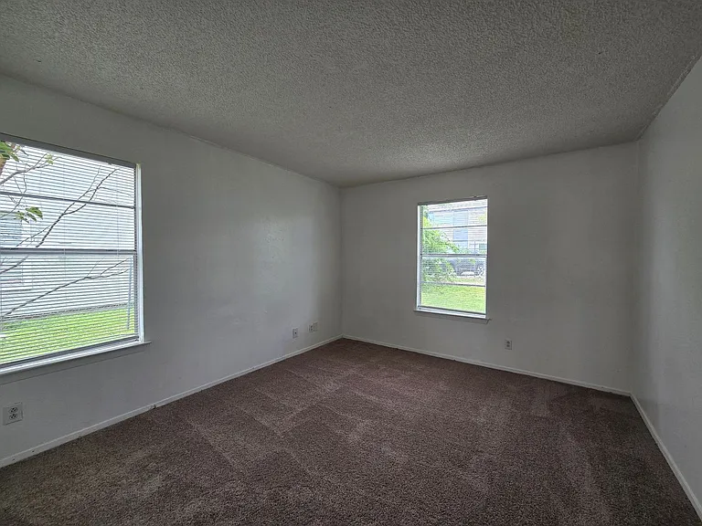 1305 Quail Cir #A — Photo 10