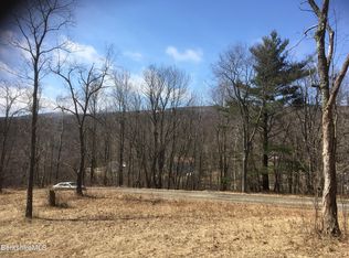 Ingraham Rd, New Ashford, MA 01237