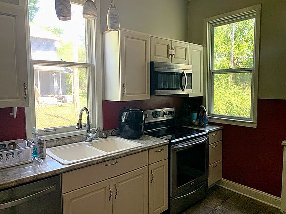5th image of 1407 Rebecca St