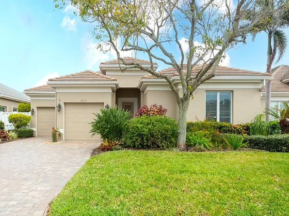 8739 52nd Ave E, Bradenton, FL 34211