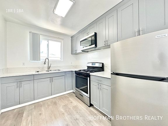 4th image of 1445 S Sherbourne Dr APT 8