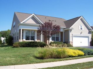 8 Rosecliff Dr, Jackson, NJ 08527
