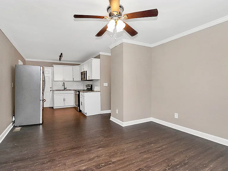 2215 Kennesaw Dr — Photo 5