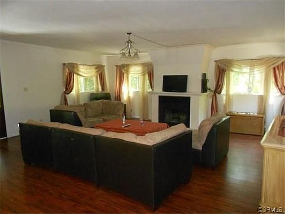 4th image of 3957 Santa Carlotta St