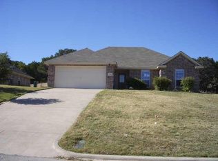 319 Rio Grande St, Glen Rose, TX 76043