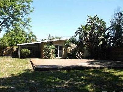 2nd image of 3010 SW 13th Ct
