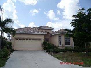 9751 Las Casas Dr, Fort Myers, FL 33919