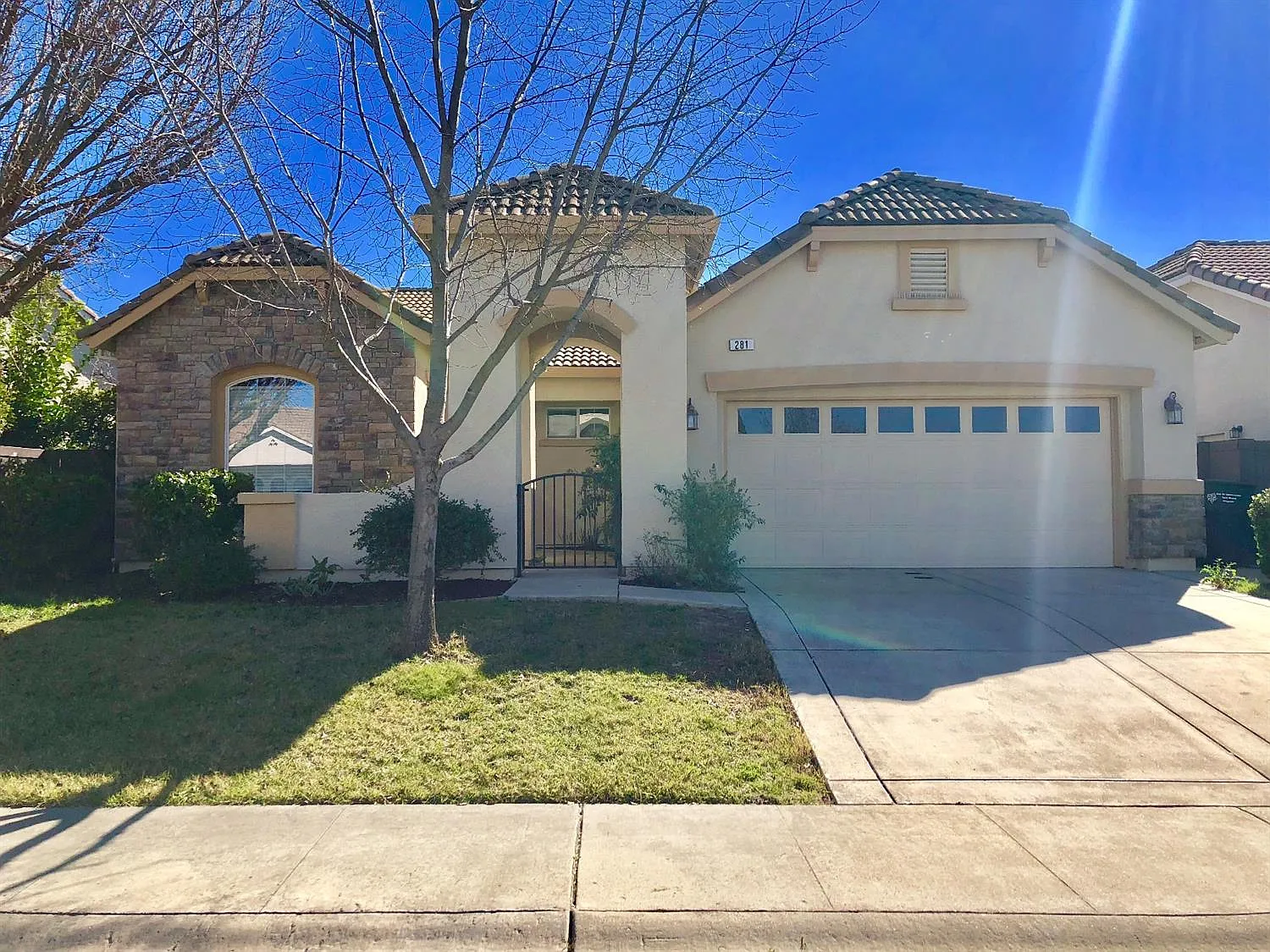 281 Odell Cir photo 1
