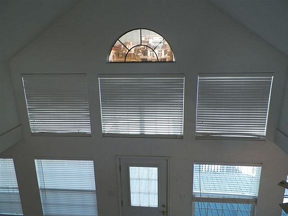 3rd image of 3918 Bridge Harbor Dr
