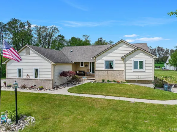 5100 Groveland Rd, Ortonville, MI 48462