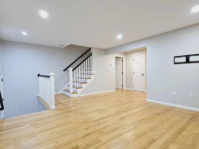 104 Walpole St — Photo 7