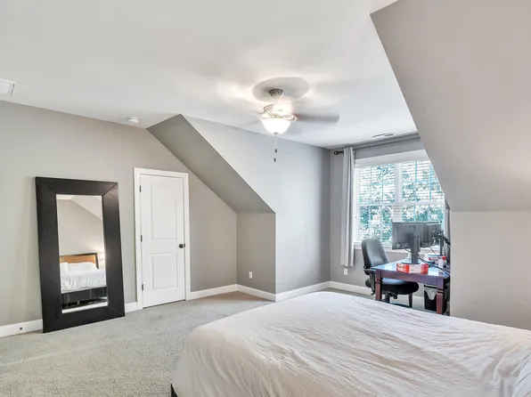 1105 Foxglove Dr, Morrisville, NC 27560