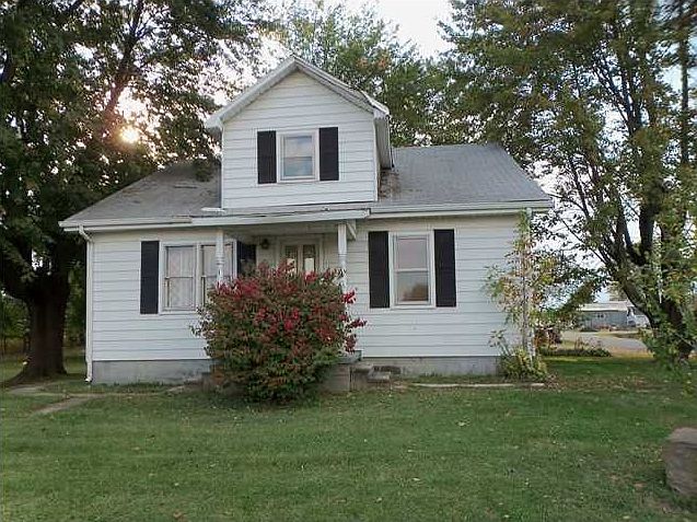 1st image of 309 S 1st St