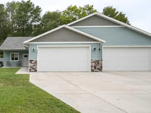 816 10th Street #1-2, Altoona, WI 54720