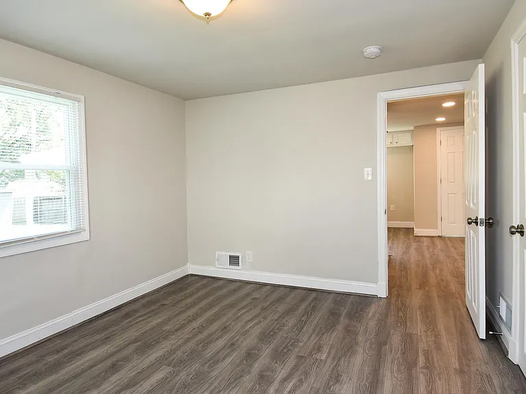 8002 Shelley Dr — Photo 22