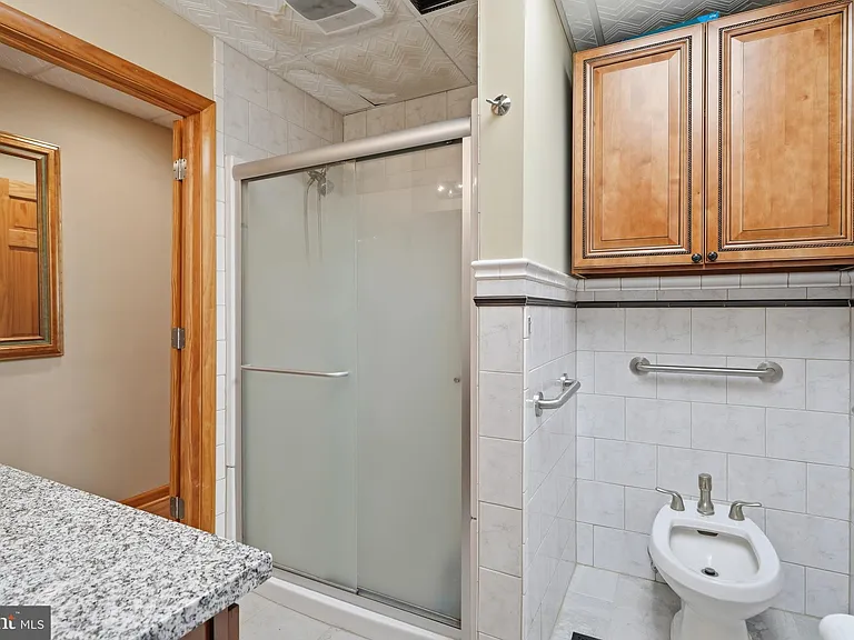 2110 S Broad St — Photo 12