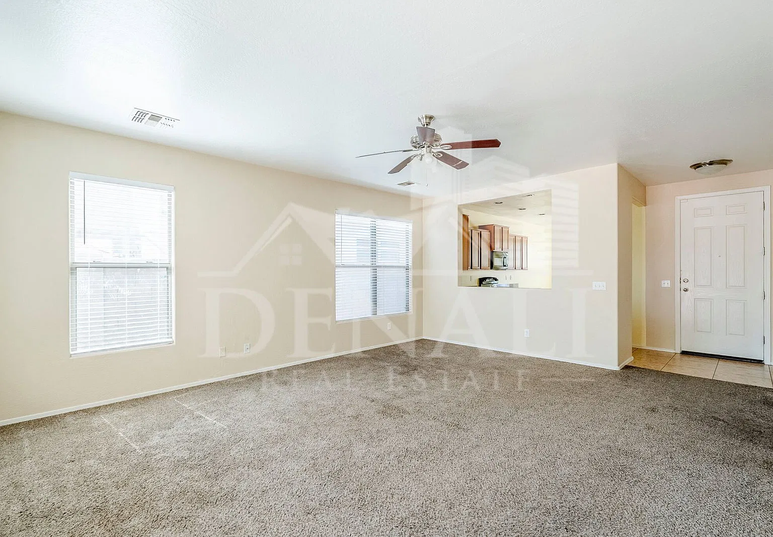 4 bed, 2.0 bath, 1711 sqft, $1,995 — Photo 3