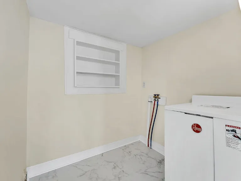 4 Walnut St #A — Photo 20