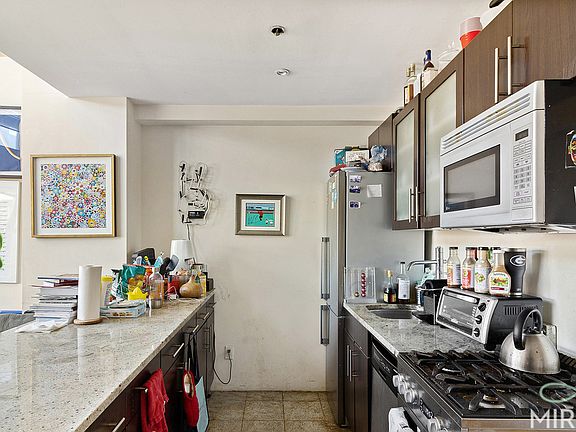 4th image of 636 E 11th St Ph A