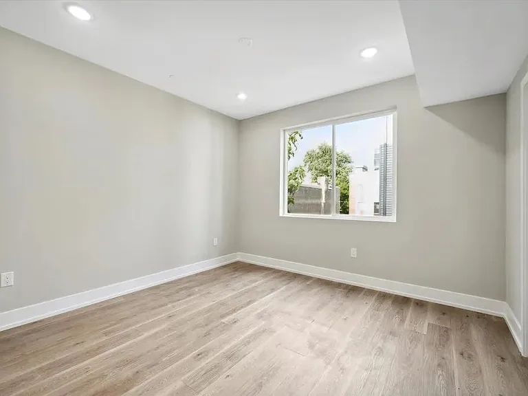 2225 N 8th St #2 — Photo 13