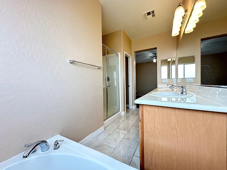 10596 La Campana St — Photo 13