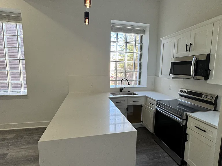 346 Miller St — Photo 13