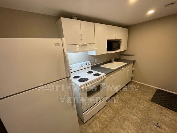 5th image of 21 Chippewa Rd #Basement