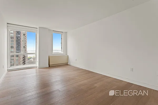 Rented by (Legacy) Elegran | media 16