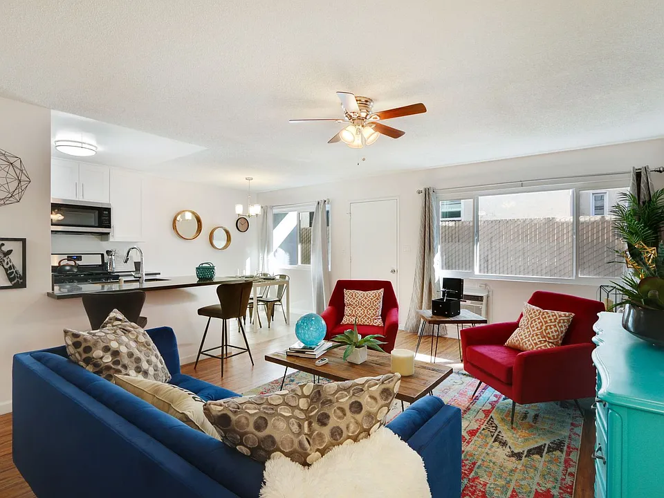 1951 Cedar Ave