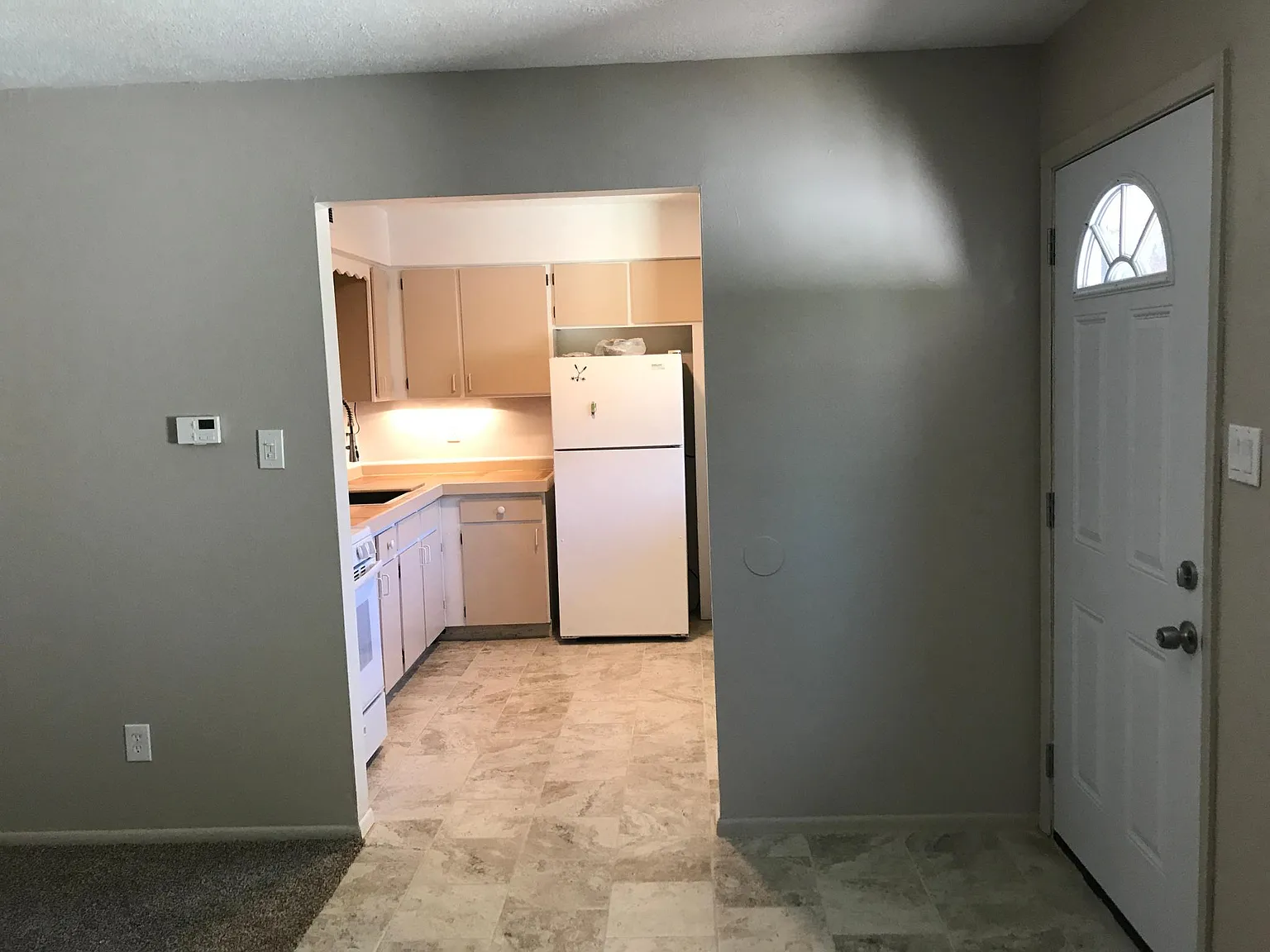 2 bed, 800 sqft, $1,100 — Photo 4