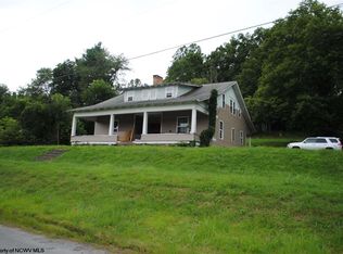 60 S Hice St, Belington, WV