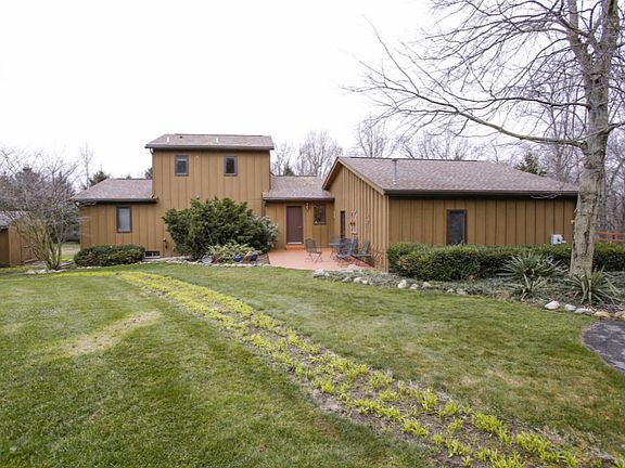3rd image of 8120 Fernwood Dr